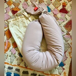 NEW Bbhugme Pregnancy Pillow